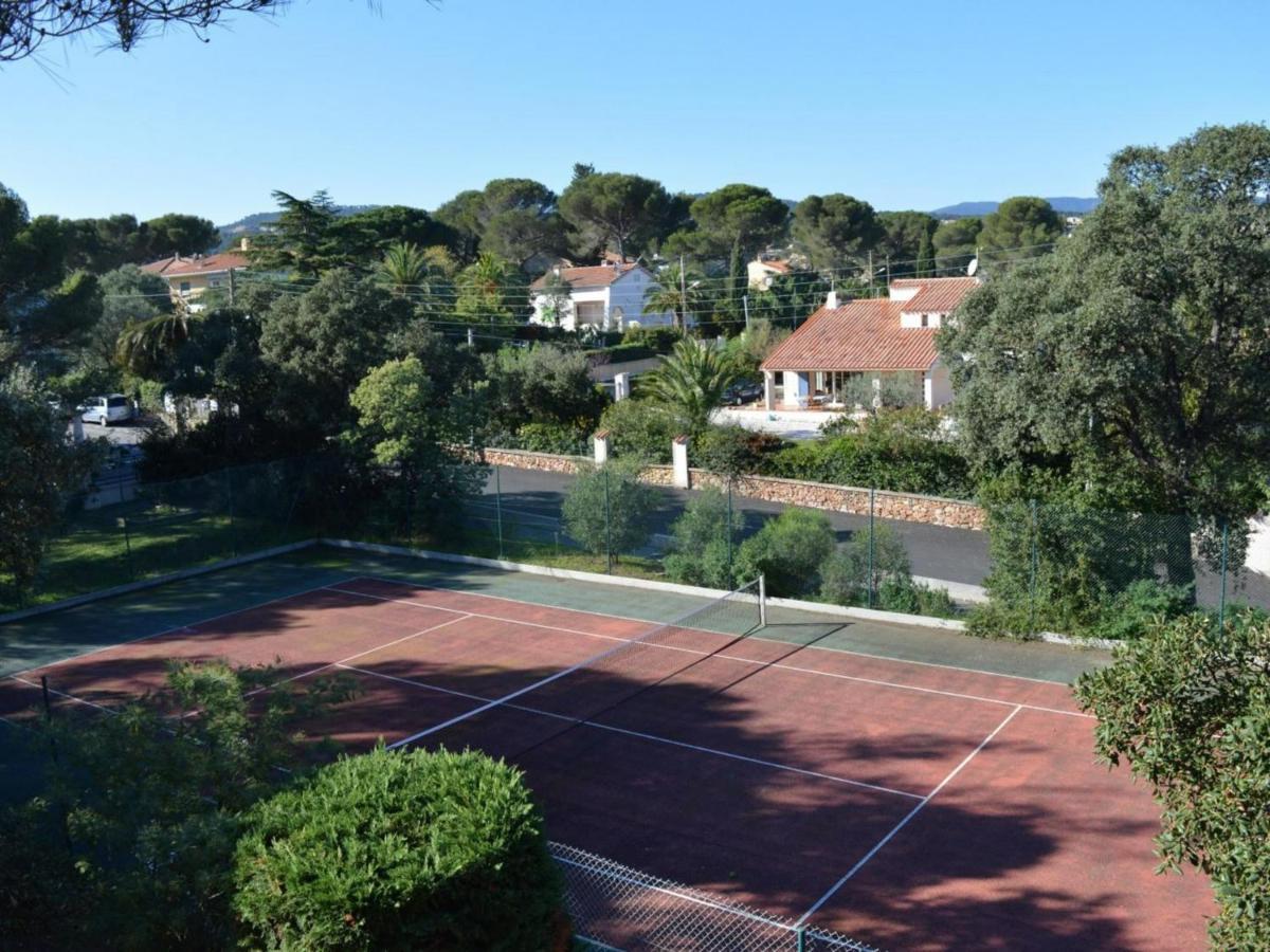Studio Cabine Avec Piscine, Tennis Et Parking A 400M De La Plage - 4 Couchages, Saint-Aygulf - Fr-1-226A-89 Сен-Агулф Екстериор снимка